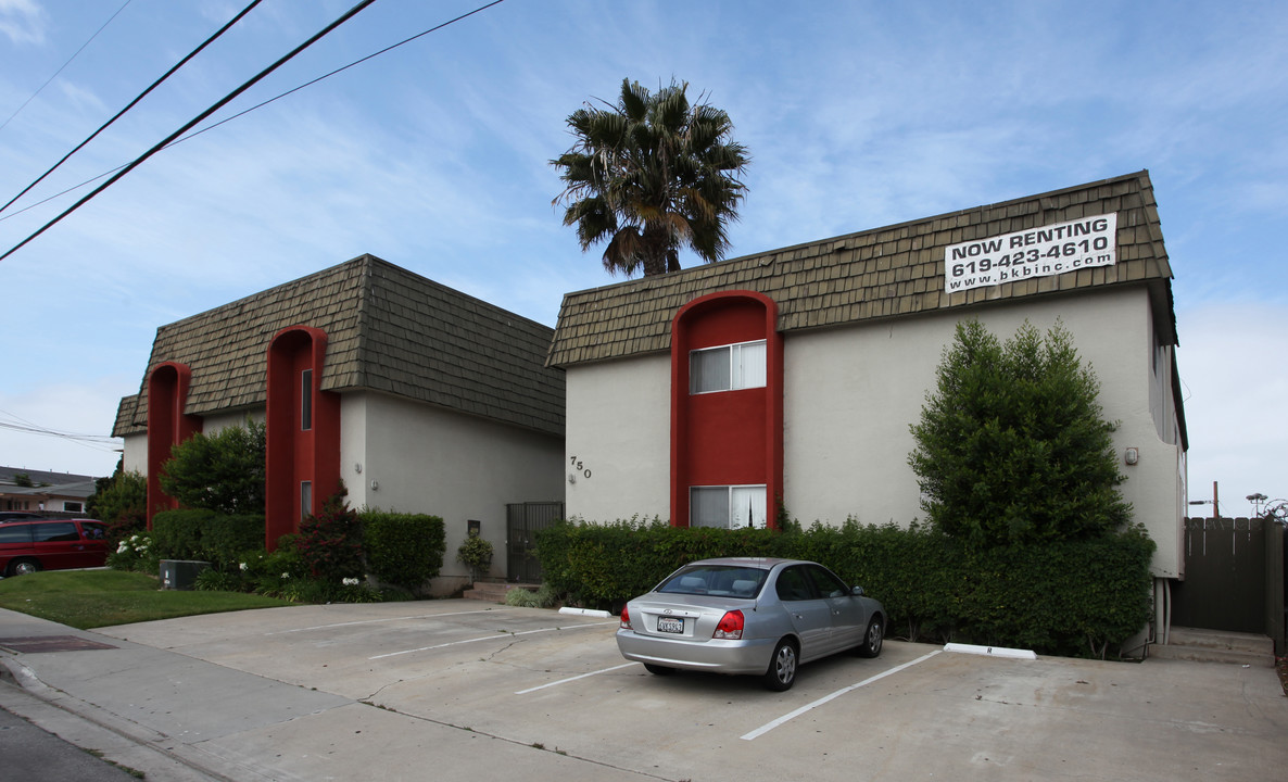 750 11th St in Imperial Beach, CA - Building Photo