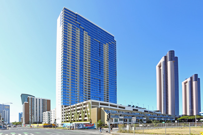 Keauhou Place in Honolulu, HI - Building Photo - Building Photo