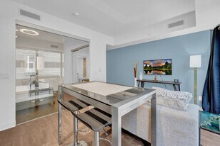 164 Cumberland St, Unit SI ID1388892P in Toronto, ON - Building Photo