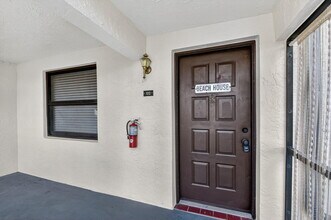 4707 Lucerne Lakes Blvd E in Greenacres, FL - Building Photo - Building Photo