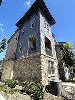 609 Savi Dr in Corona, CA - Building Photo