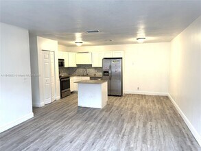 5402 NW 24th Ct in Lauderhill, FL - Building Photo - Building Photo