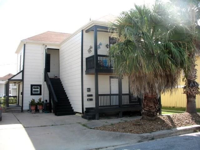 property at 612 9th St