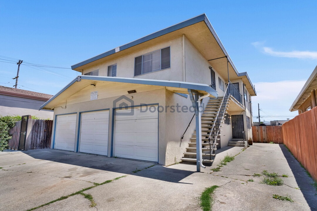1964 86th Ave, Unit Apt 2 in Oakland, CA - Foto de edificio
