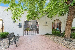 1111 W 46th St in Kansas City, MO - Building Photo