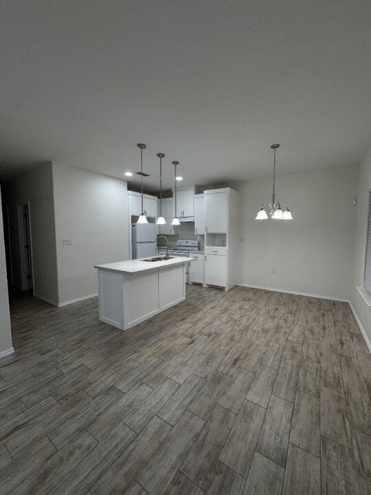 2214 E Valley Cir in La Feria, TX - Building Photo