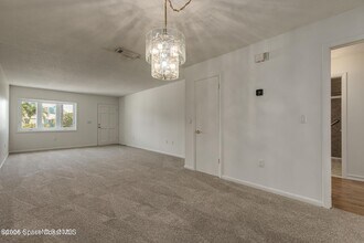 302 Emerald Pl E in Satellite Beach, FL - Building Photo - Building Photo