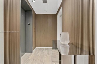 801 S Miami Ave, Unit 4708 in Miami, FL - Building Photo - Building Photo
