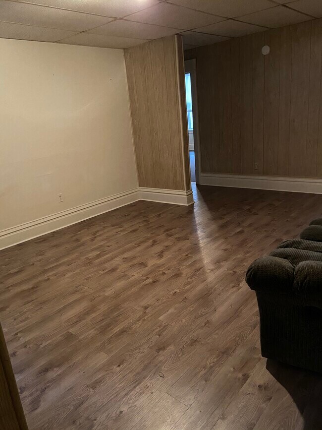 32 S 4th St Rentals in Martins Ferry, OH