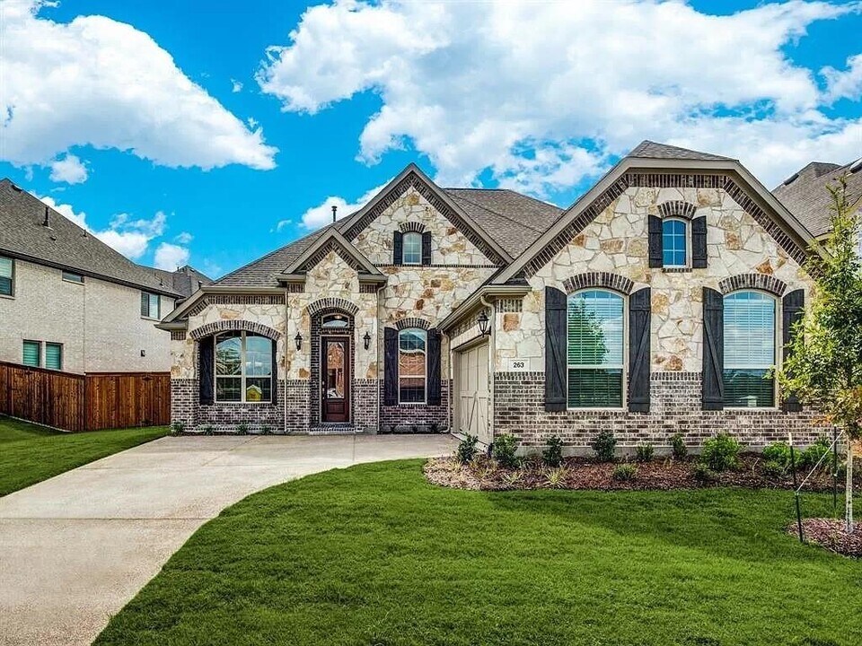 263 Pinyon Ln in Little Elm, TX - Building Photo