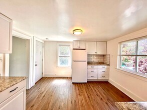 1063 Ireland Ave in Muskegon, MI - Building Photo - Building Photo