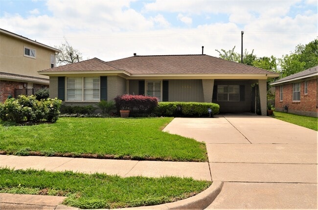 property at 4009 Nenana Dr