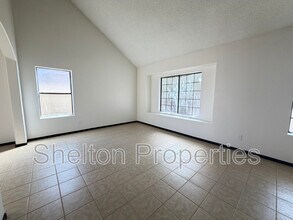 5239 N 78th Dr in Glendale, AZ - Building Photo - Building Photo