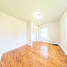 1201 Bundy St in Des Moines, IA - Building Photo - Building Photo