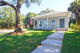 1416 N Hayne St in Pensacola, FL - Building Photo - Building Photo