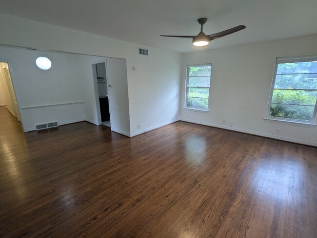 948 N Windomere Ave in Dallas, TX - Building Photo - Building Photo