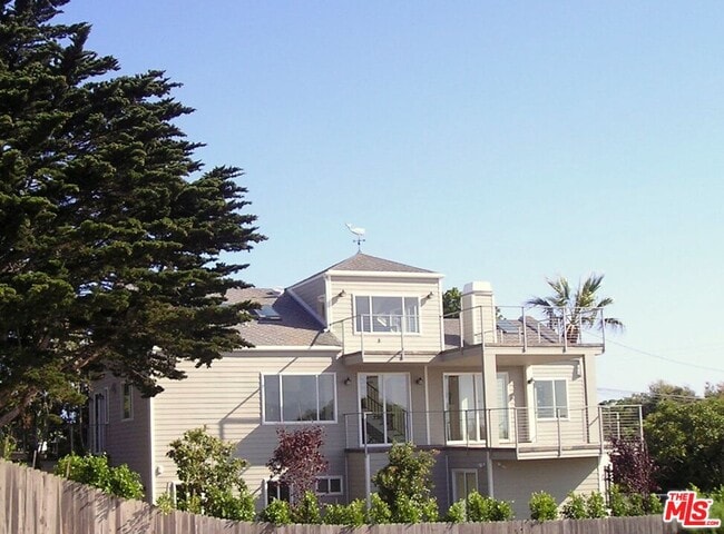 property at 7012 Birdview Ave