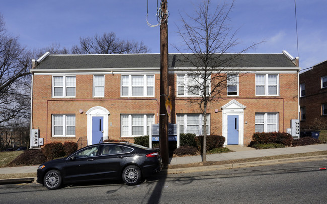 3500-3504 Ely Pl SE in Washington, DC - Foto de edificio - Building Photo