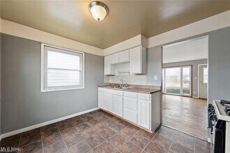 12214 Woodward Blvd in Garfield Heights, OH - Building Photo - Building Photo