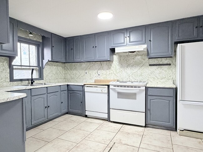 property at 474 Chilver Rd