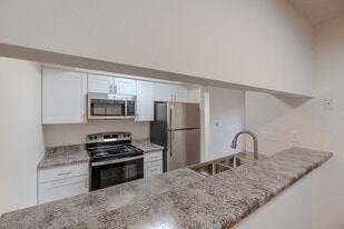 Huntley Ridge East in Springfield, MO - Building Photo