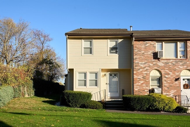 3 Woodland St in Lawrence, MA - Building Photo - Building Photo