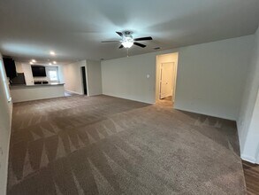 708 Shoal Crk in Canyon Lake, TX - Building Photo - Building Photo