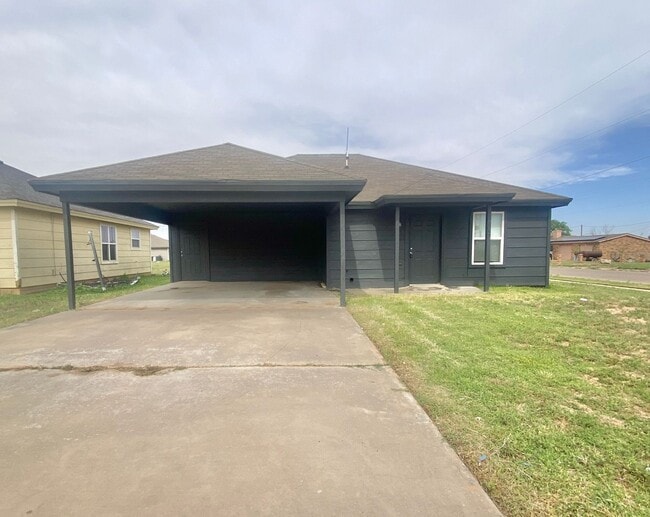 property at 802 Vanda Ave