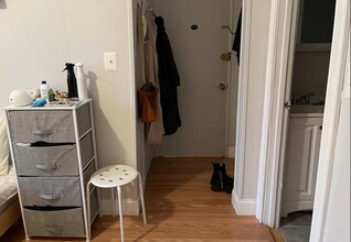 194 Saint Paul St, Unit 3 in Brookline, MA - Building Photo - Building Photo