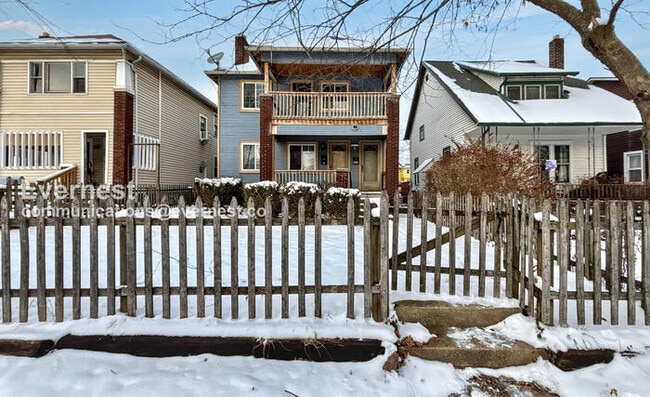 466 E Oakland Ave in Columbus, OH - Building Photo - Building Photo