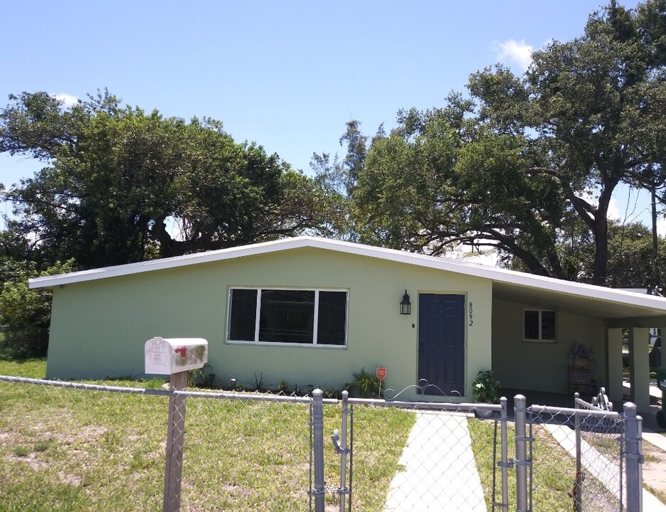 8092 NW 14th Ct in Miami, FL - Building Photo