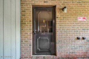 204 Covered Bridge Blvd in Englishtown, NJ - Building Photo