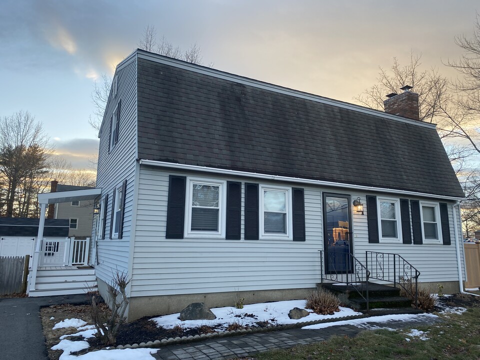 1 Estate Dr in Manchester, NH - Foto de edificio