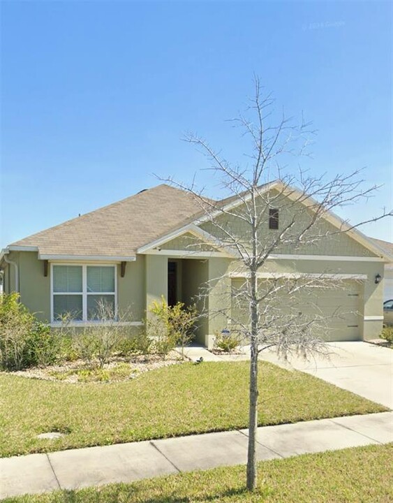 1827 Veterans Dr. in Kissimmee, FL - Building Photo