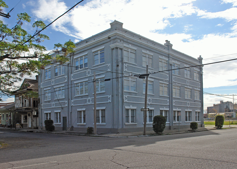 1600 Baronne St in New Orleans, LA - Foto de edificio