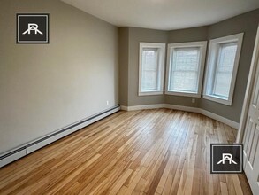 1284 Commonwealth Ave in Boston, MA - Building Photo - Building Photo