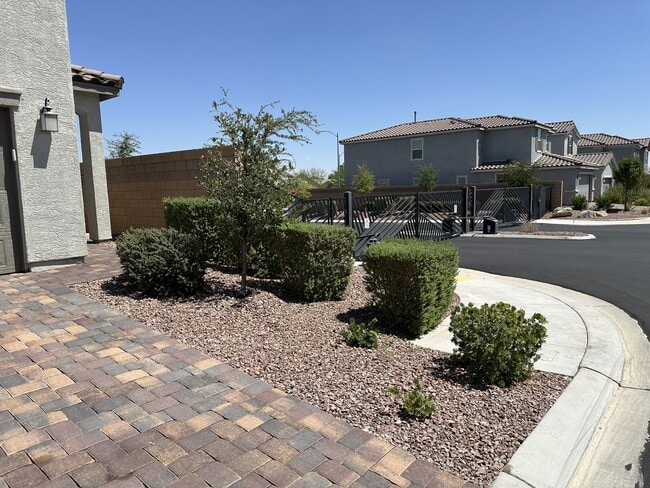 8704 Glen Echo Ave in Las Vegas, NV - Building Photo - Building Photo