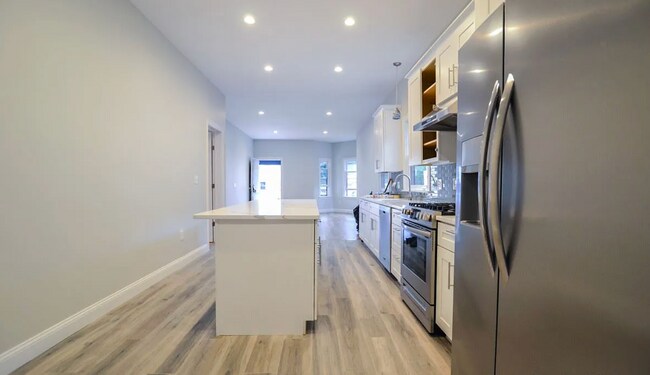 66 Allston St, Unit 1 in Boston, MA - Building Photo - Building Photo