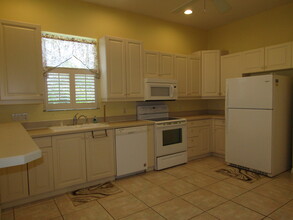 2189 Lynx Run in North Port, FL - Building Photo - Building Photo