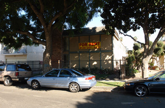 14831 Delano St in Van Nuys, CA - Foto de edificio - Building Photo