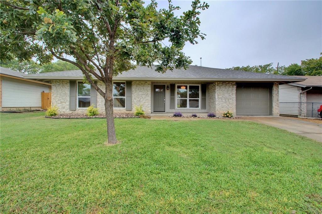8808 Clarewood Dr in Austin, TX - Building Photo