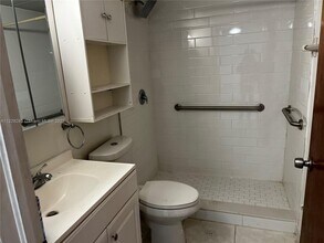 181 NW 47th Ave-Unit -2 in Miami, FL - Building Photo - Building Photo