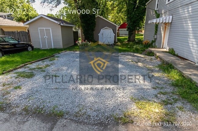 52 S Greenwood St in Greenwood, IN - Building Photo - Building Photo