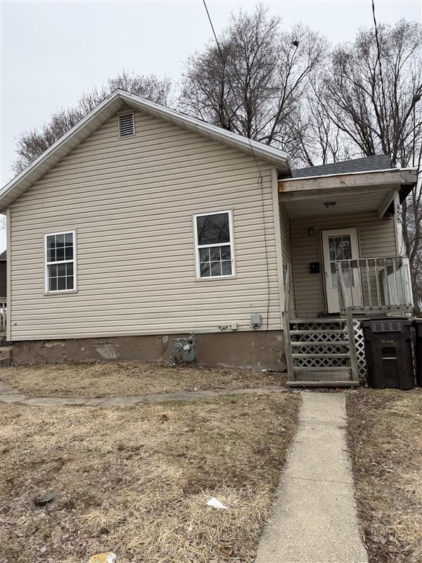 property at 458 S Float Ave