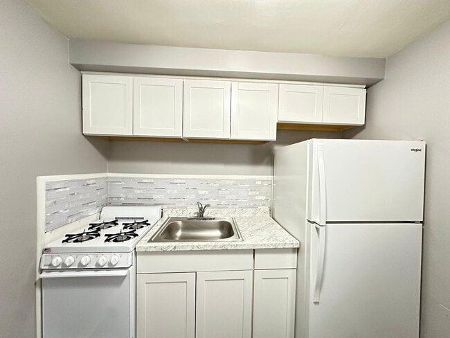 7131 Marshall Rd in Upper Darby Township, PA - Building Photo - Building Photo