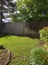 2098 Fancy Oaks Dr in Redding, CA - Building Photo - Building Photo