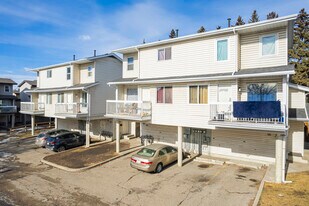 65 Bannister SE in Calgary, AB - Building Photo