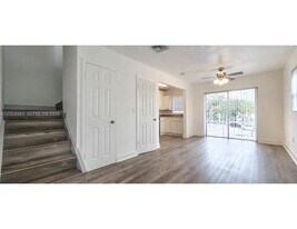 5960 NE 5th Ct in Miami, FL - Building Photo