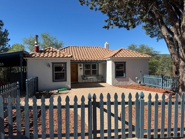 property at 837 Country Club Dr