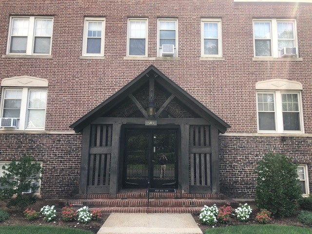 Carlton Towers in Westfield, NJ - Foto de edificio - Building Photo